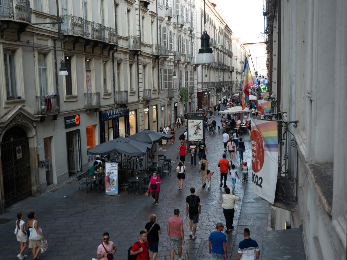 Mercanti E Viaggiatori Turijn Buitenkant foto