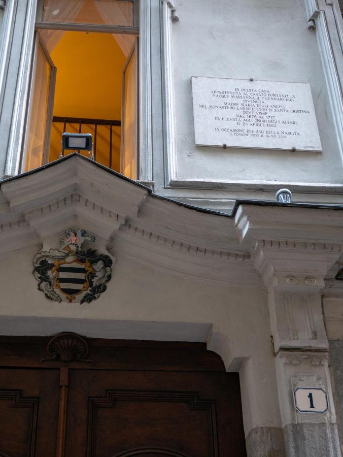 Mercanti E Viaggiatori Turijn Buitenkant foto